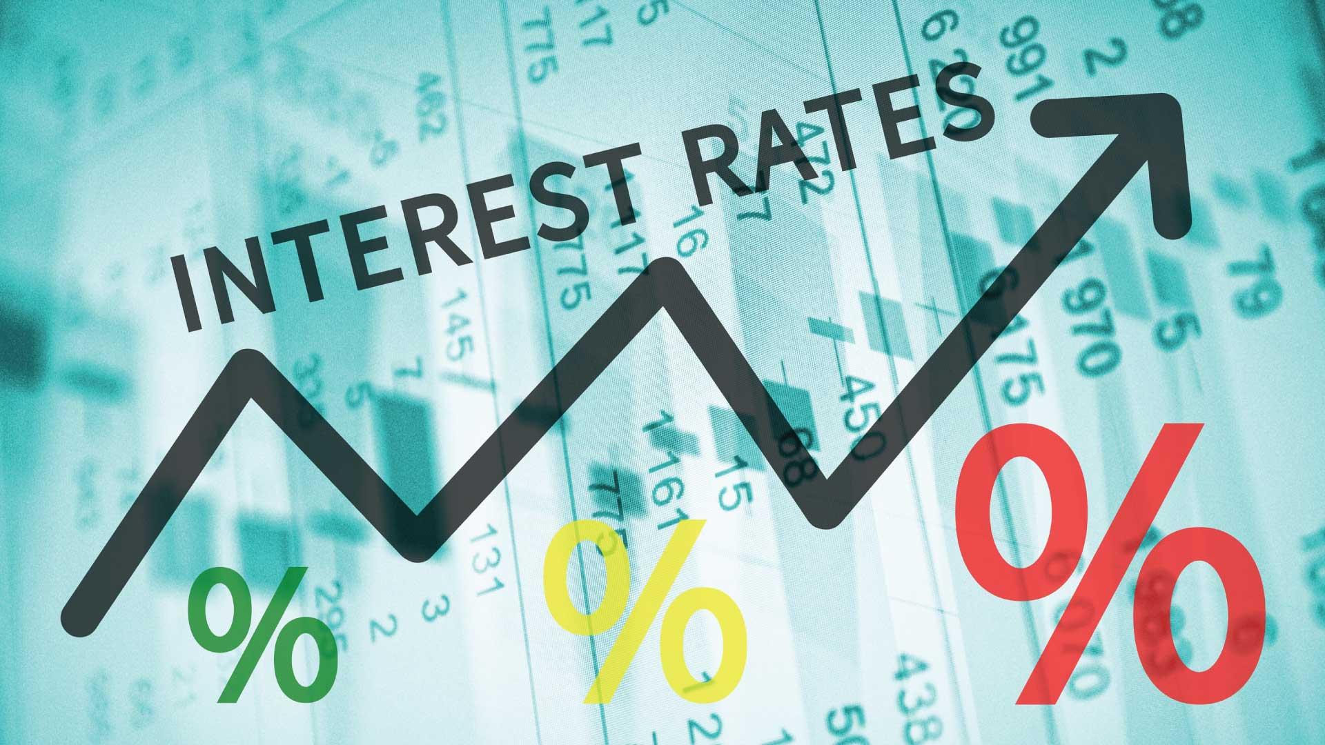 Evaluating Interest Rates‌ and Fees for Long-Term Savings